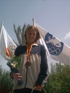 Petera Steinbauer mit ihrer Bronzenen.